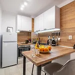 Cozy & Parking - Subject To Availability Apartament *