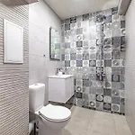 Cozy & Parking - Subject To Availability Apartament *