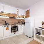 Apartament Cozy & Parking - Subject To Availability Warna