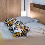 Cozy & Parking - Subject To Availability * Warna