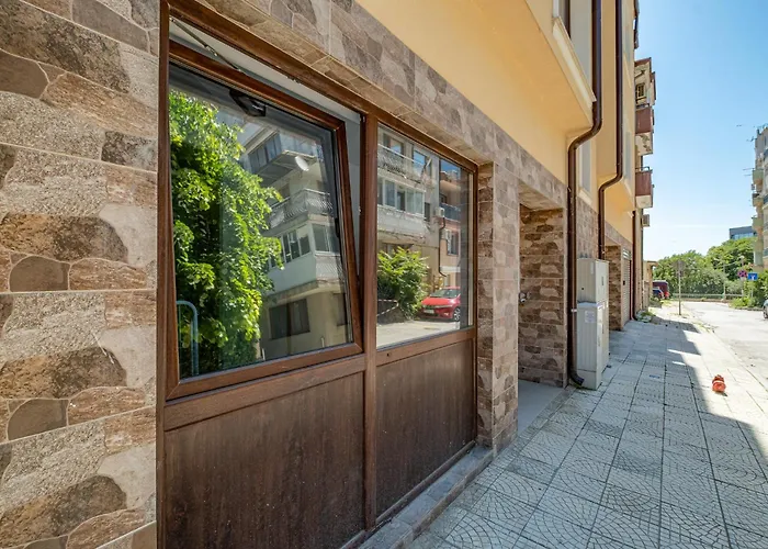 Cozy & Parking - Subject To Availability * Варна
