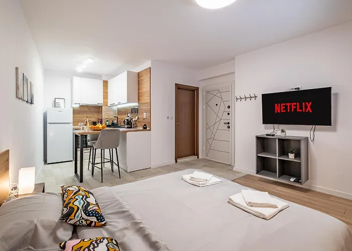 Cozy & Parking - Subject To Availability Апартамент *