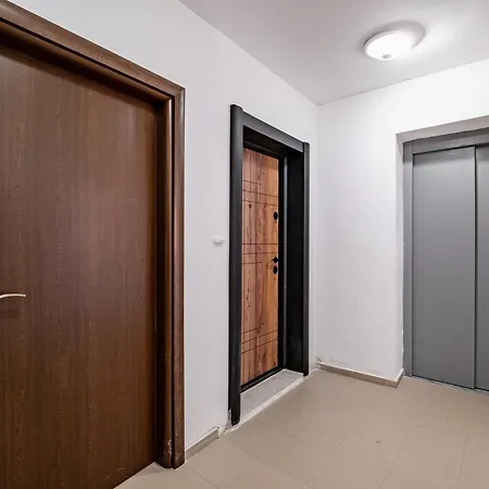 Cozy & Parking - Subject To Availability Apartamento