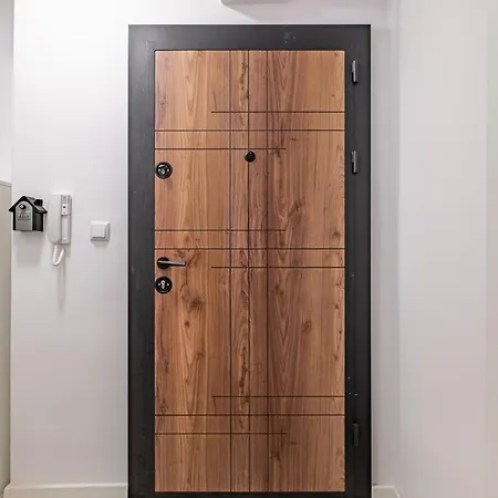 Cozy & Parking - Subject To Availability *