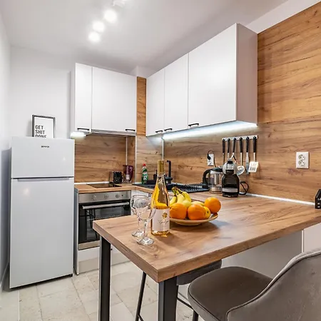 Cozy & Parking - Subject To Availability Lejlighed *