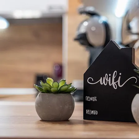 Cozy & Parking - Subject To Availability Apartamento *