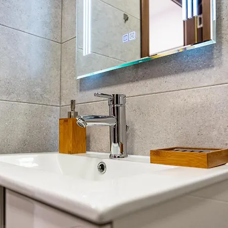 Cozy & Parking - Subject To Availability * Varna