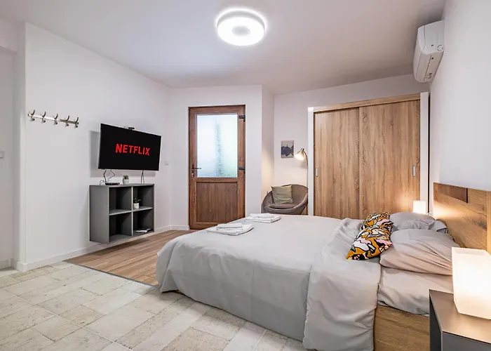 Appartamento Cozy & Parking - Subject To Availability *
