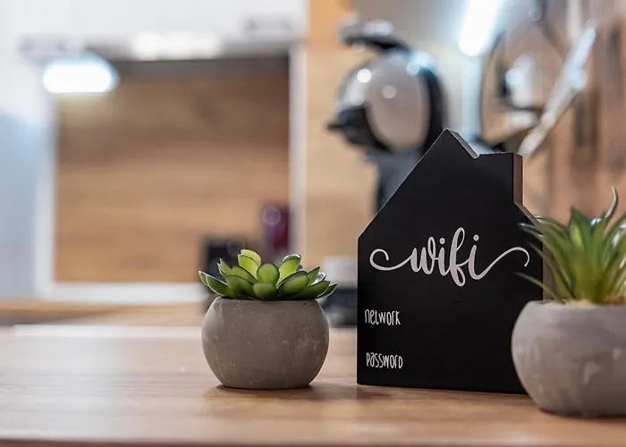 Cozy & Parking - Subject To Availability Appartamento *