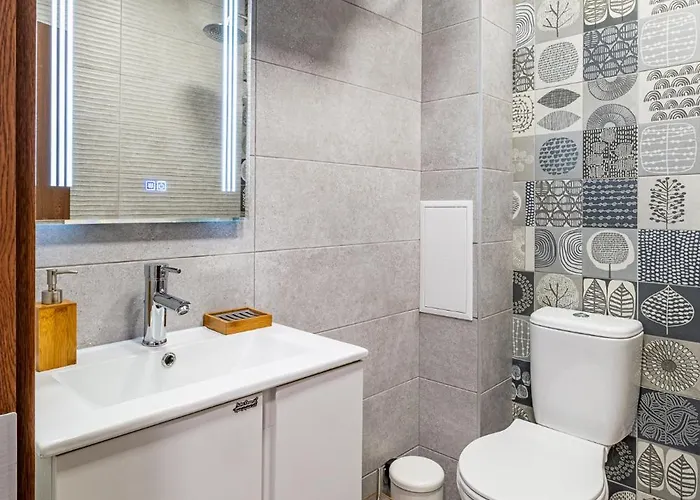 Cozy & Parking - Subject To Availability Appartamento *