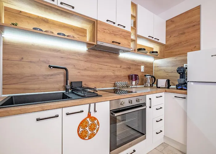 Appartamento Cozy & Parking - Subject To Availability